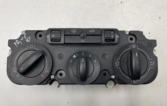 Volkswagen PASSAT B6 Climate control unit 1K0820047GA 5HB00935221