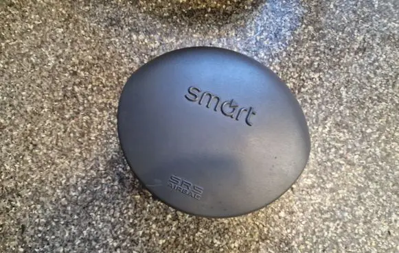 Smart ForTwo I Steering wheel airbag