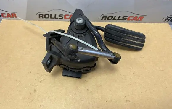 Renault Trafic II (X83) Accelerator throttle pedal 8200008477 6PV00811915