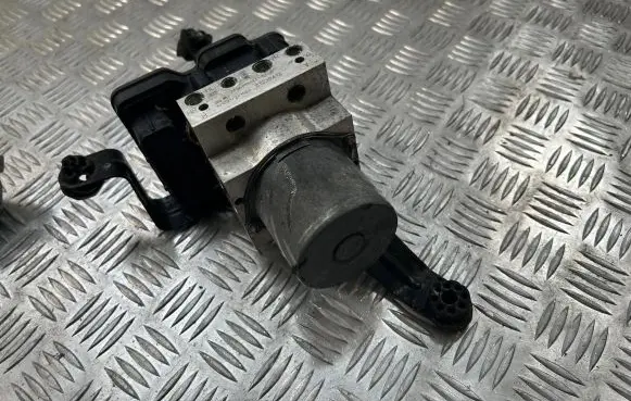 BMW X5 F15 ABS Pump 6866243