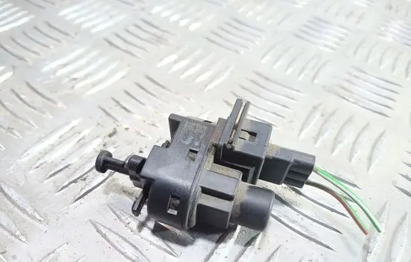 Clutch pedal sensor