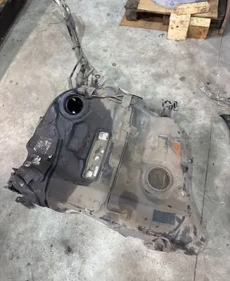 Volvo XC90 Fuel tank 2048086