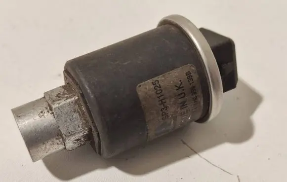 Volkswagen Sharan Air conditioning (A/C) pressure sensor SP3H1025 1H0959139B