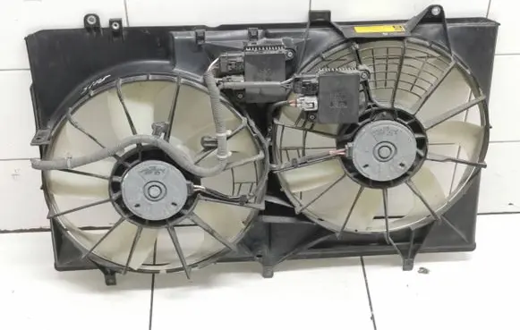 Coolant fan relay