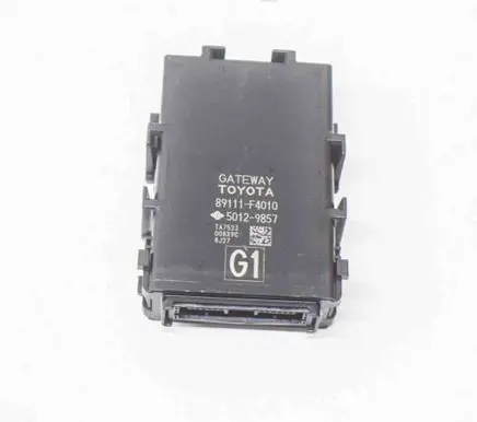 Toyota C-HR I Gateway control module 50129857 89111F4010