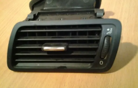 Volkswagen PASSAT B6 Dashboard side air vent grill/cover trim 3C2819701D