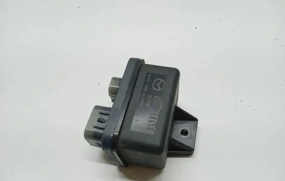 Mazda CX-5 Glow plug pre-heat relay SH01-18650