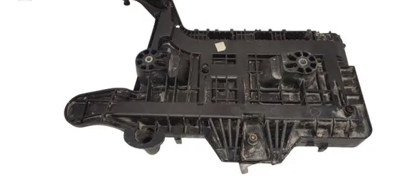 Skoda Yeti (5L) Battery tray 1K0915333