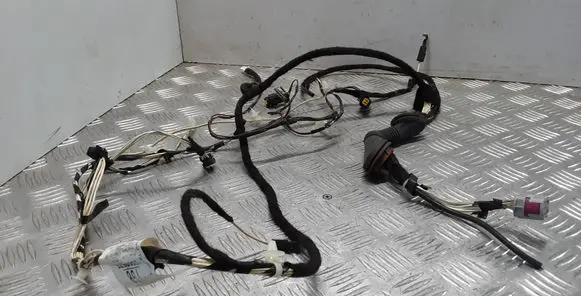 Opel Corsa D Tailgate/trunk wiring harness 13200970