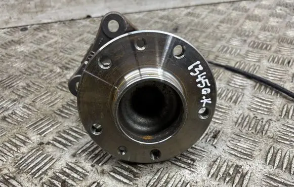 Nissan Juke II F16 Rear wheel ball bearing 