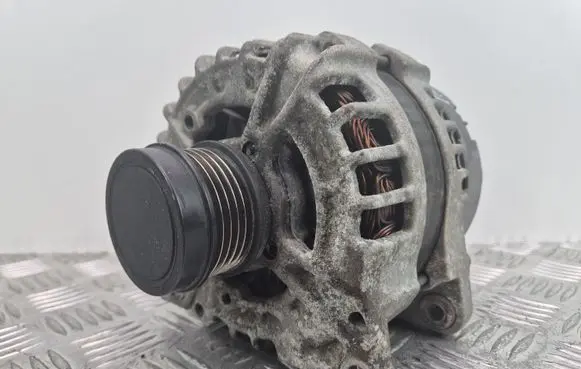 Mercedes-Benz GLA W156 X156 Generator/alternator A0009061903