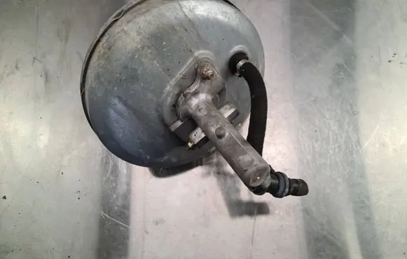 BMW 5 E39 Brake booster 1163516 3433
