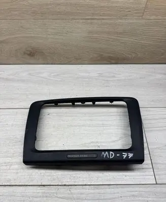 Skoda Superb B6 (3T) Radio/GPS head unit trim 3T0858069 1501835