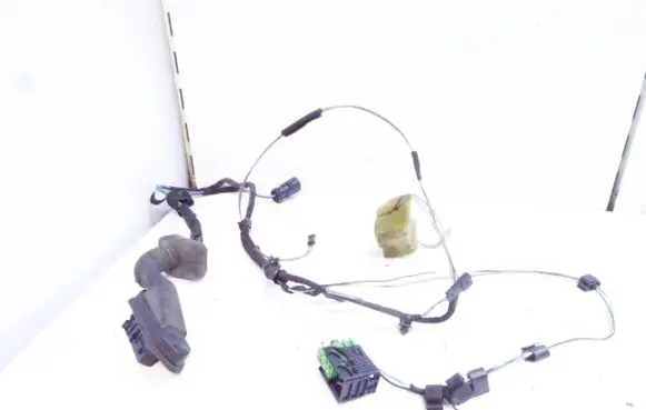BMW 5 E39 Rear wire harness sleeve 8364239