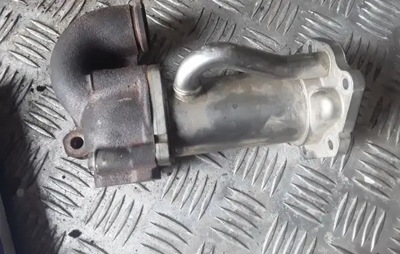 Renault Scenic II - Grand scenic II EGR valve cooler 8200545260