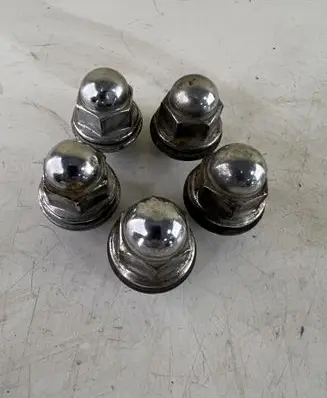 Peugeot 4007 Nuts/bolts 