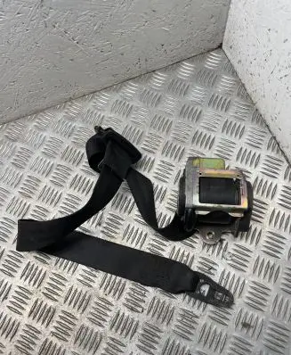Audi A4 S4 B6 8E 8H Front seatbelt 560788401