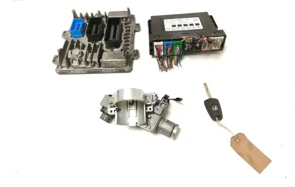 Opel Astra K Engine ECU kit and lock set 55500630
