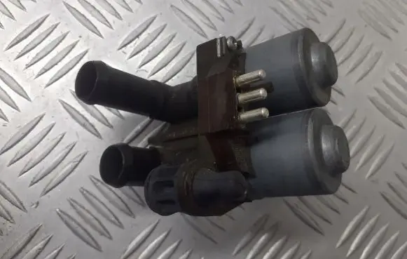 Mercedes-Benz E W210 Water pump 0018303484