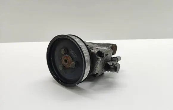 BMW 5 E60 E61 Power steering pump 7652974 7652974109 678084805