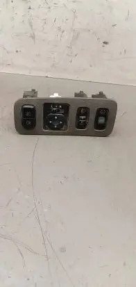 Mitsubishi Space Wagon Other switches/knobs/shifts 5701029