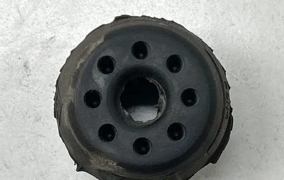 Nissan Qashqai Radiator mount bracket 21507BR40A