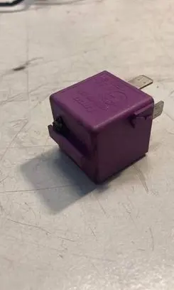 BMW X5 E53 Other relay 1388911