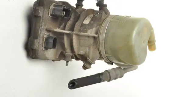 Volvo S60 Power steering pump 31387595
