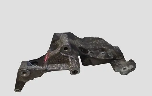 Hyundai Tucson LM Generator/alternator bracket