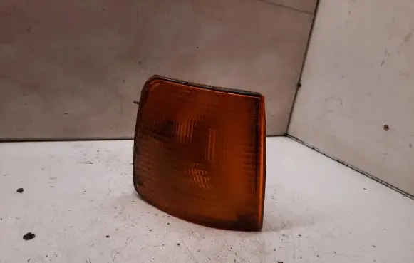 Volkswagen PASSAT B3 Front indicator light 357953050