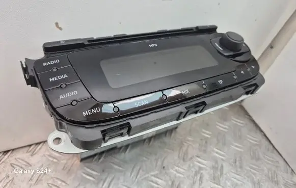 Seat Ibiza IV (6J,6P) Radio/CD/DVD/GPS head unit 6J0035153