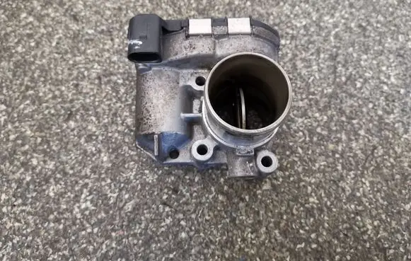 Renault Trafic II (X83) Throttle valve 8200330810 8200330812