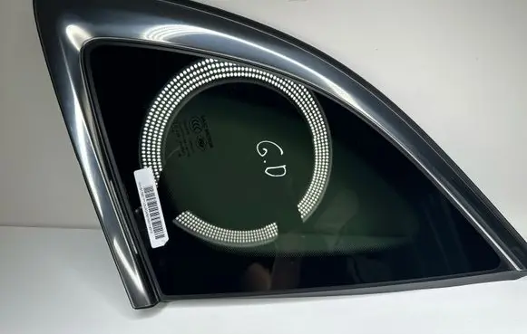 MG EHS Rear side window E443R000073