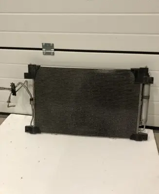 Infiniti M30 A/C cooling radiator (condenser) 11012223 1A132L