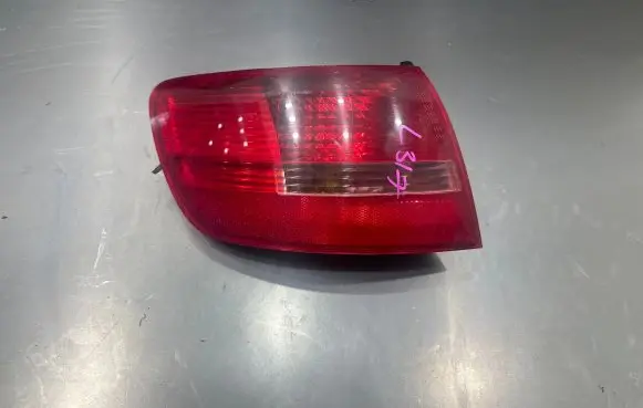 Audi A6 S6 C6 4F Rear/tail lights 89037745