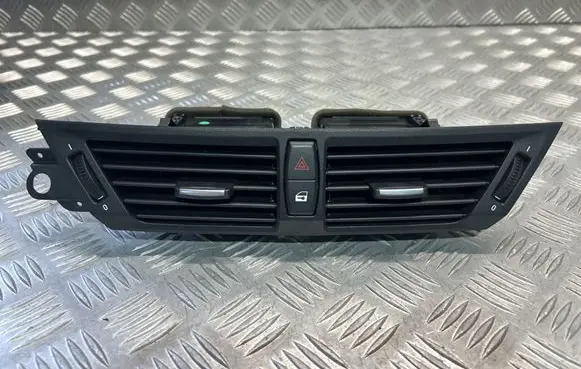 BMW X1 E84 Dash center air vent grill 2991235