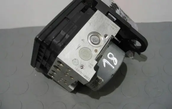 Volkswagen PASSAT B8 ABS Pump Array
