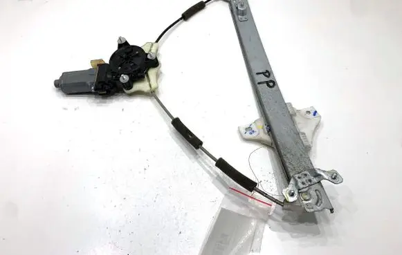 Hyundai i20 (GB IB) Front door window regulator with motor 