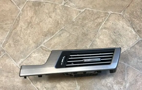 Mercedes-Benz E W212 Dashboard air vent grill cover trim A2128300254