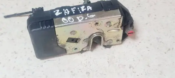 Opel Zafira A Rear door lock 90561158