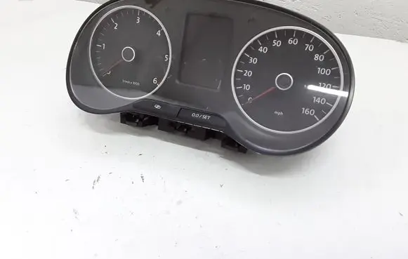 Volkswagen Polo V 6R Speedometer (instrument cluster) 6R0920961D 0920702150 A2C53385389