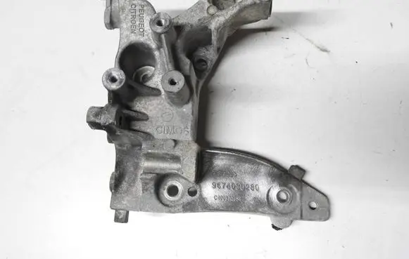 Citroen DS4 Engine mounting bracket 9674030280 C4003746SE AIS19CU3