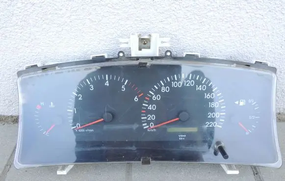 Toyota Corolla E120 E130 Speedometer (instrument cluster) 10080106002 110080106002