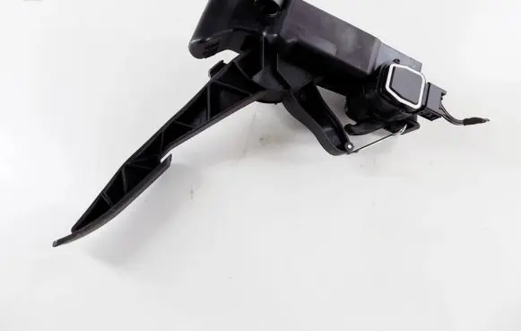 Mercedes-Benz A W169 Accelerator throttle pedal a1693000404
