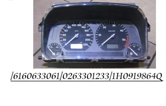 Volkswagen Golf III Speedometer (instrument cluster) 1H0919864Q 6160633061