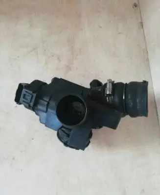 Ford Focus C-MAX Electric throttle body valve 9655871880 25352157