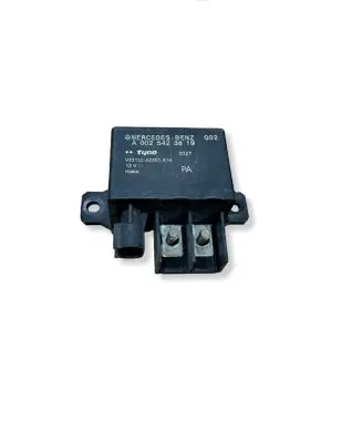 Mercedes-Benz E W211 Charging relay A0025423819 V23132A2001X14