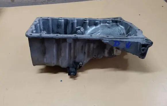 Volkswagen PASSAT B5 Oil sump 06B103603AQ 52787B21 A1S112C