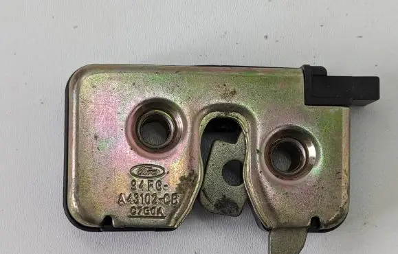 Ford Fiesta Tailgate/trunk/boot lock/catch/latch 94FGA43102CB C7C0A