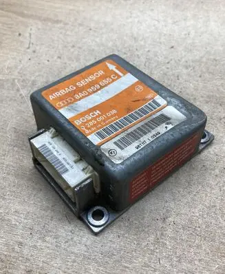 Audi A4 S4 B5 8D Airbag control unit/module 8A0959655C 0285001038